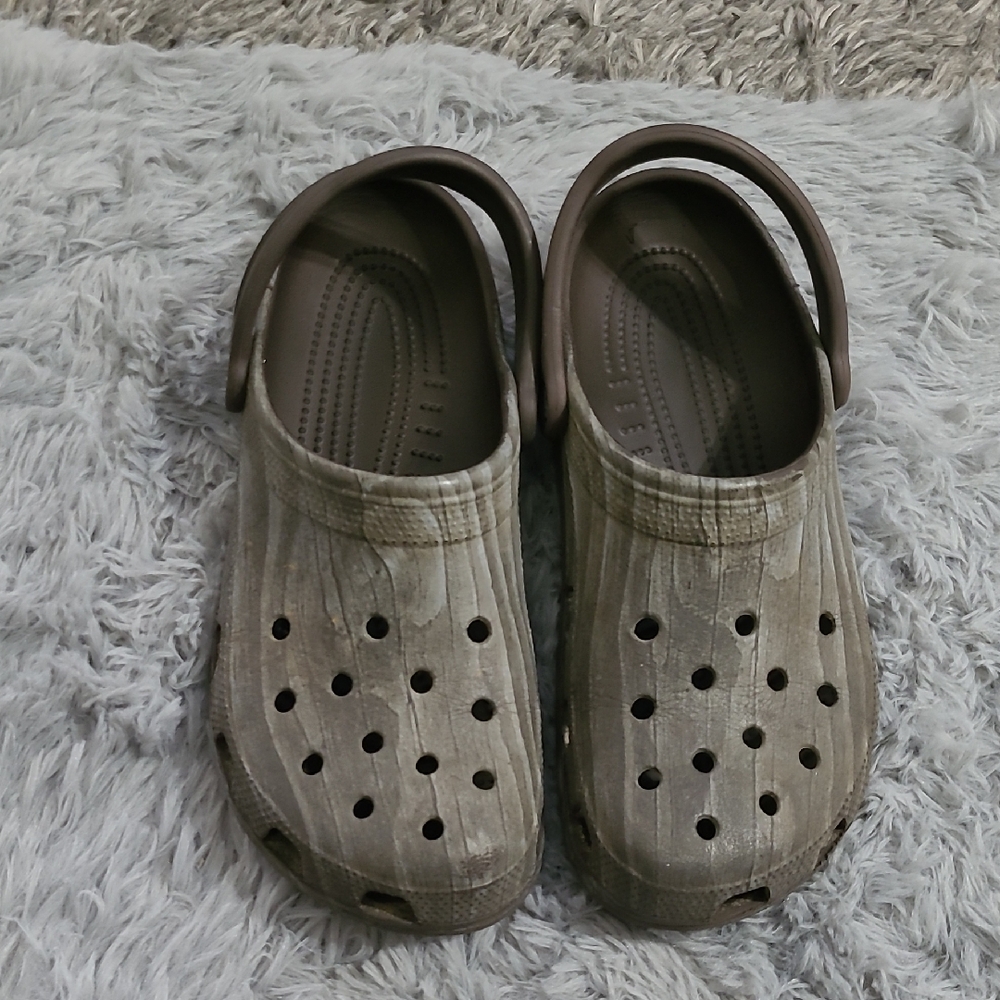 Stylish Tan Clog Sandals